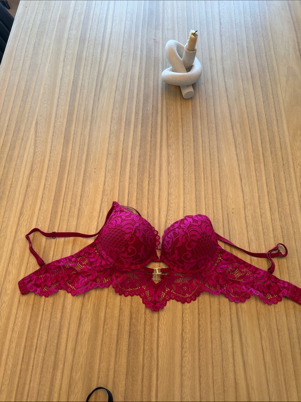 Lace Push-Up Bra in Magenta
